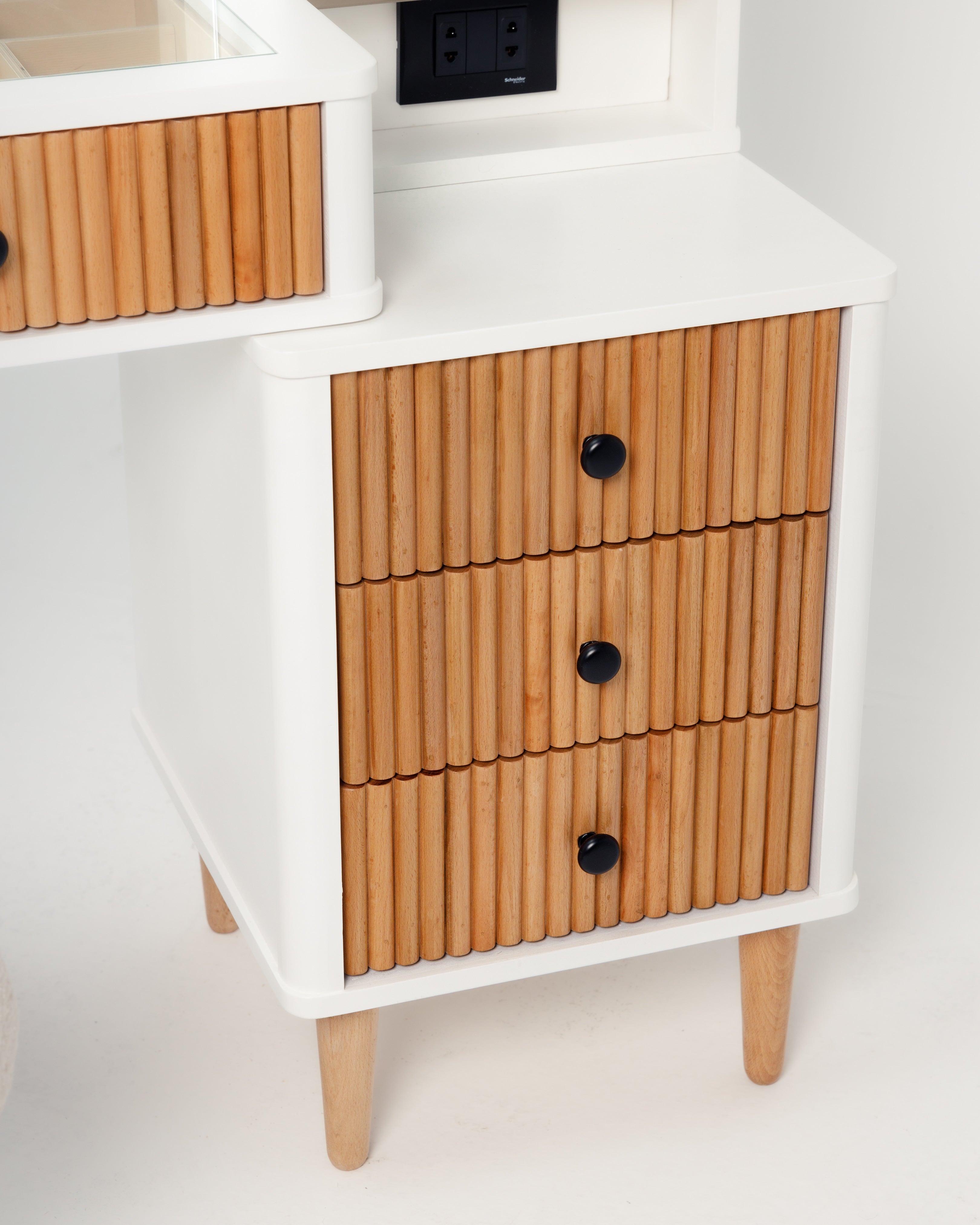 WHITE MUSE DRESSER