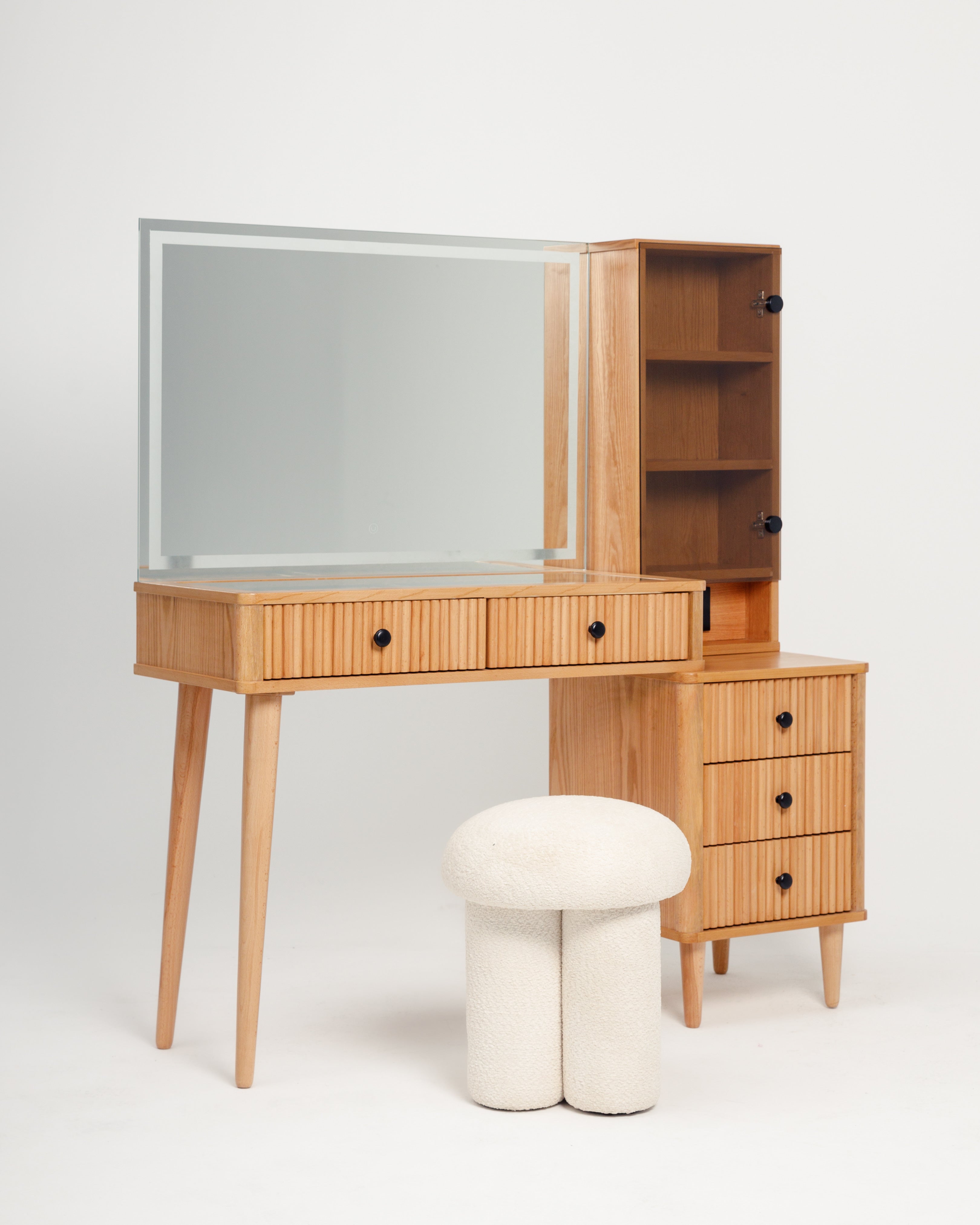 OAK MUSE DRESSER