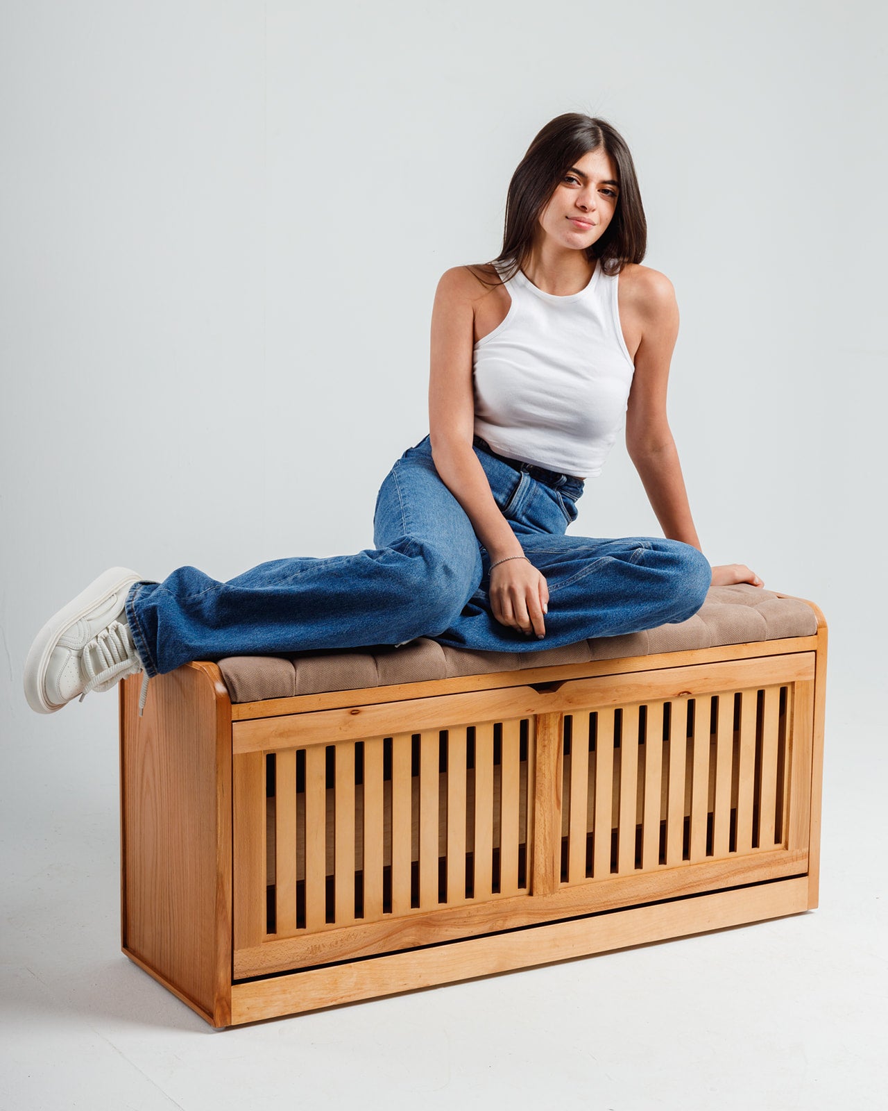 Secret Shoe Storage Bench - Wasilaah