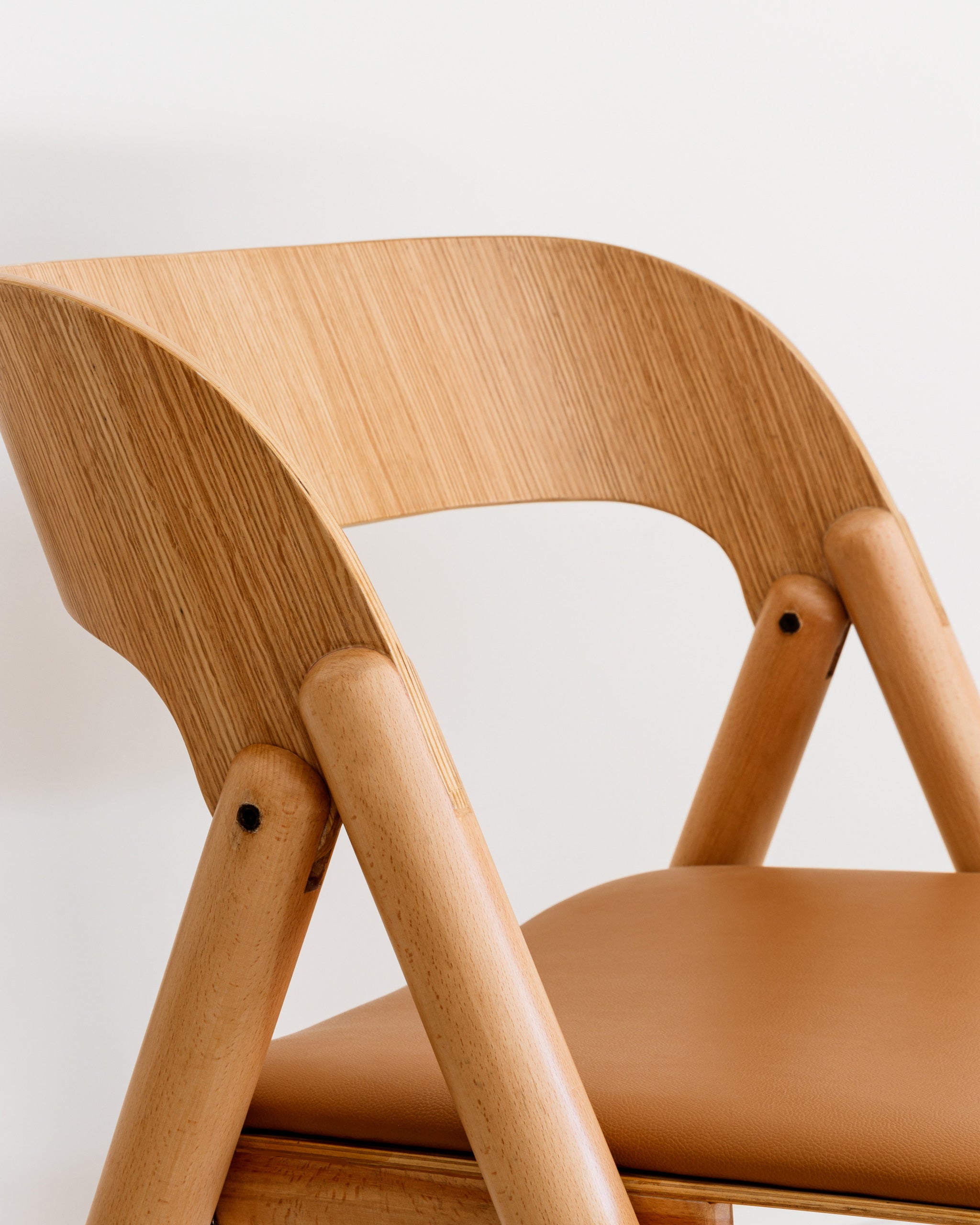 The Folde Chair - Wasilaah