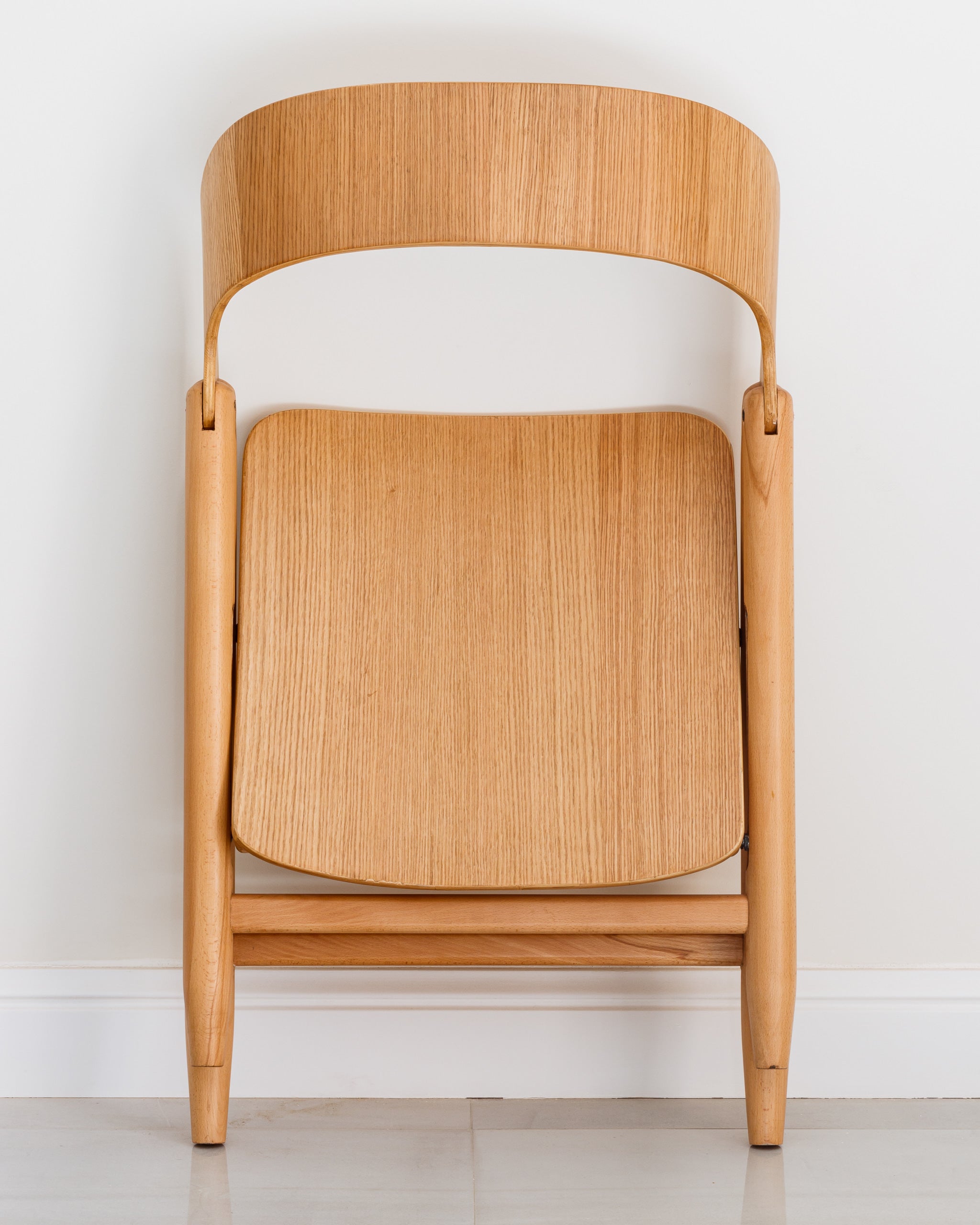 The Folde Chair - Wasilaah