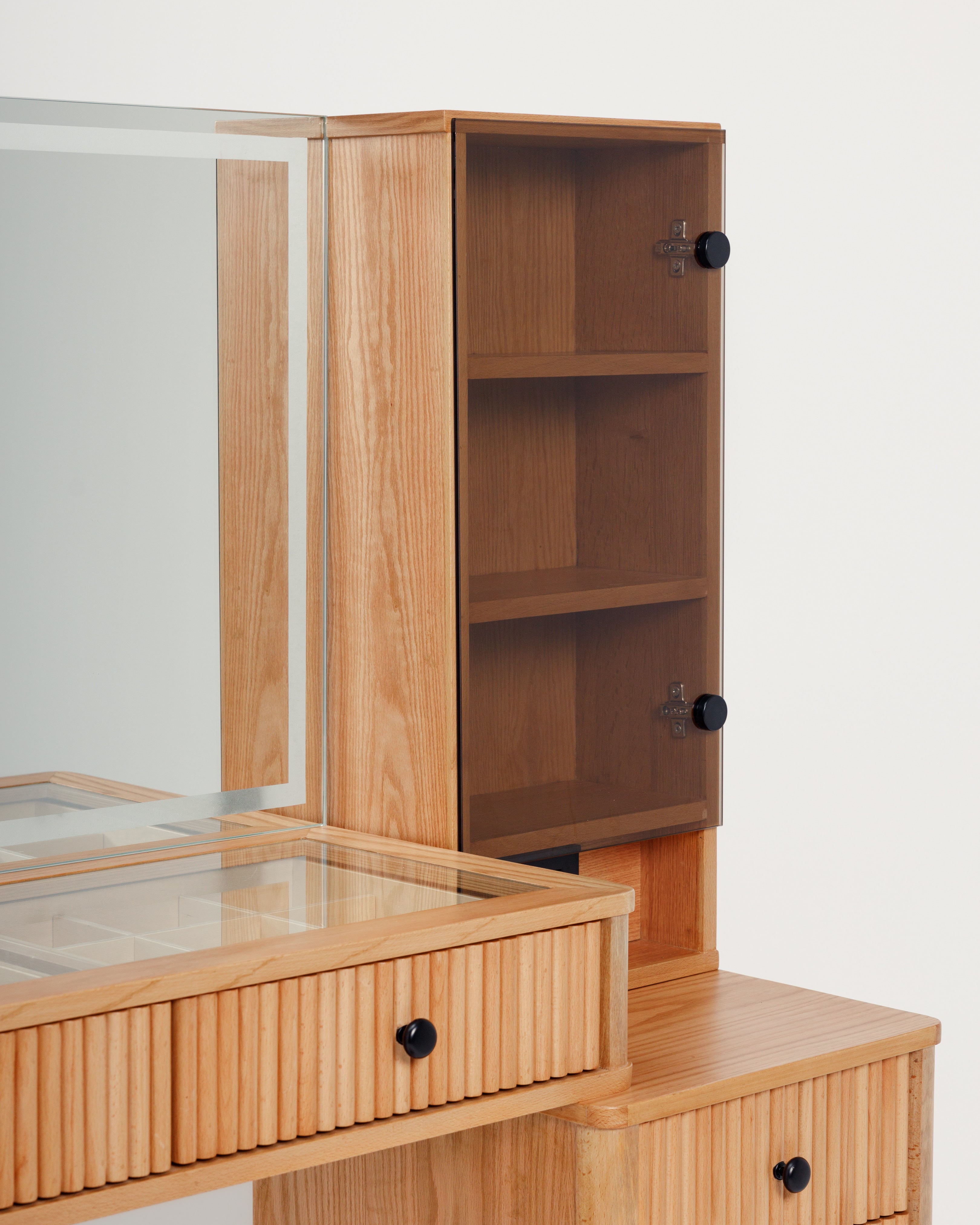 OAK MUSE DRESSER