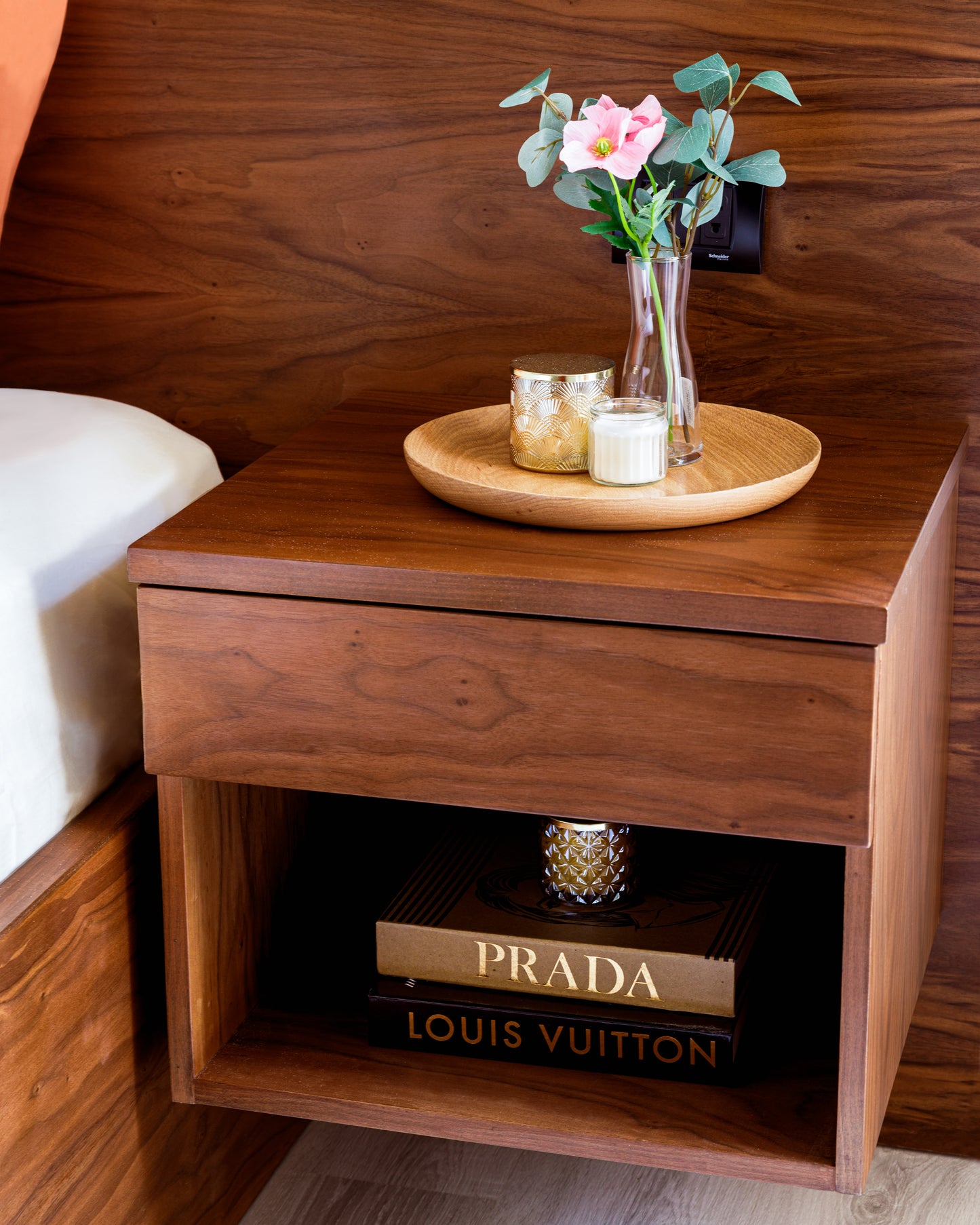 Madera Bed by HK - Wasilaah