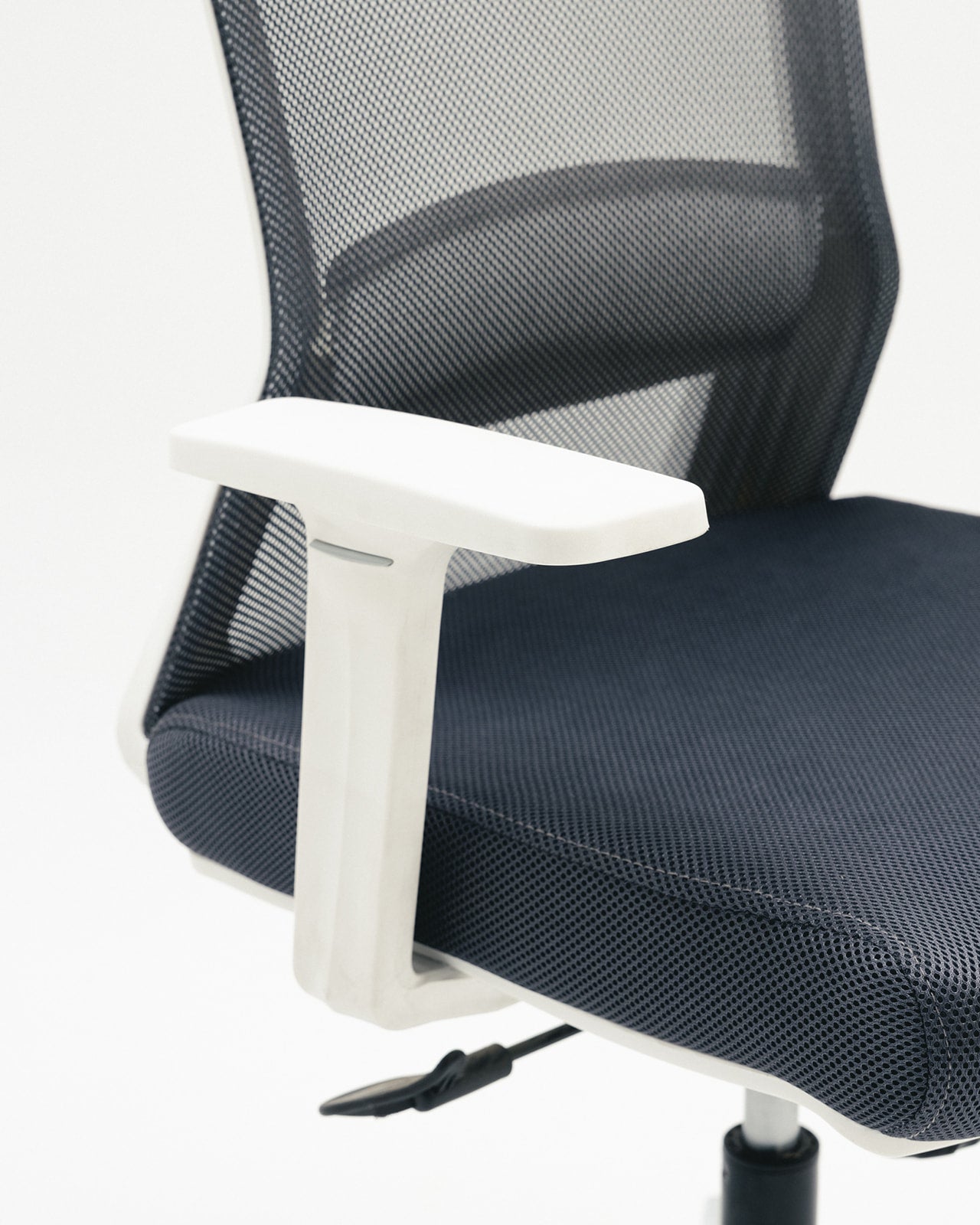 White Etana Mesh Chair