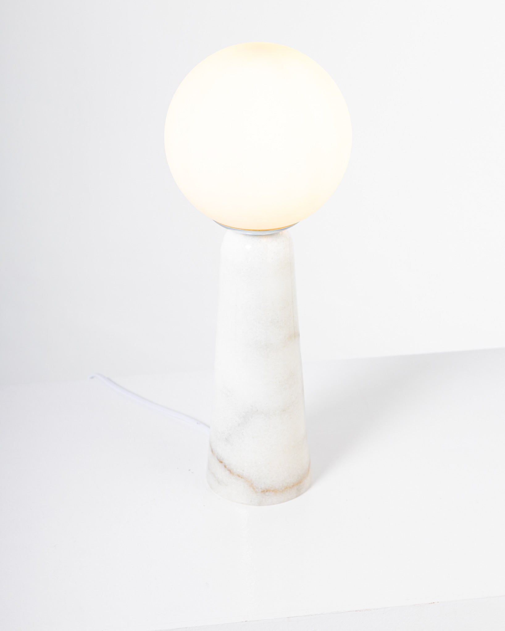 IVORY SMART TABLE LAMP