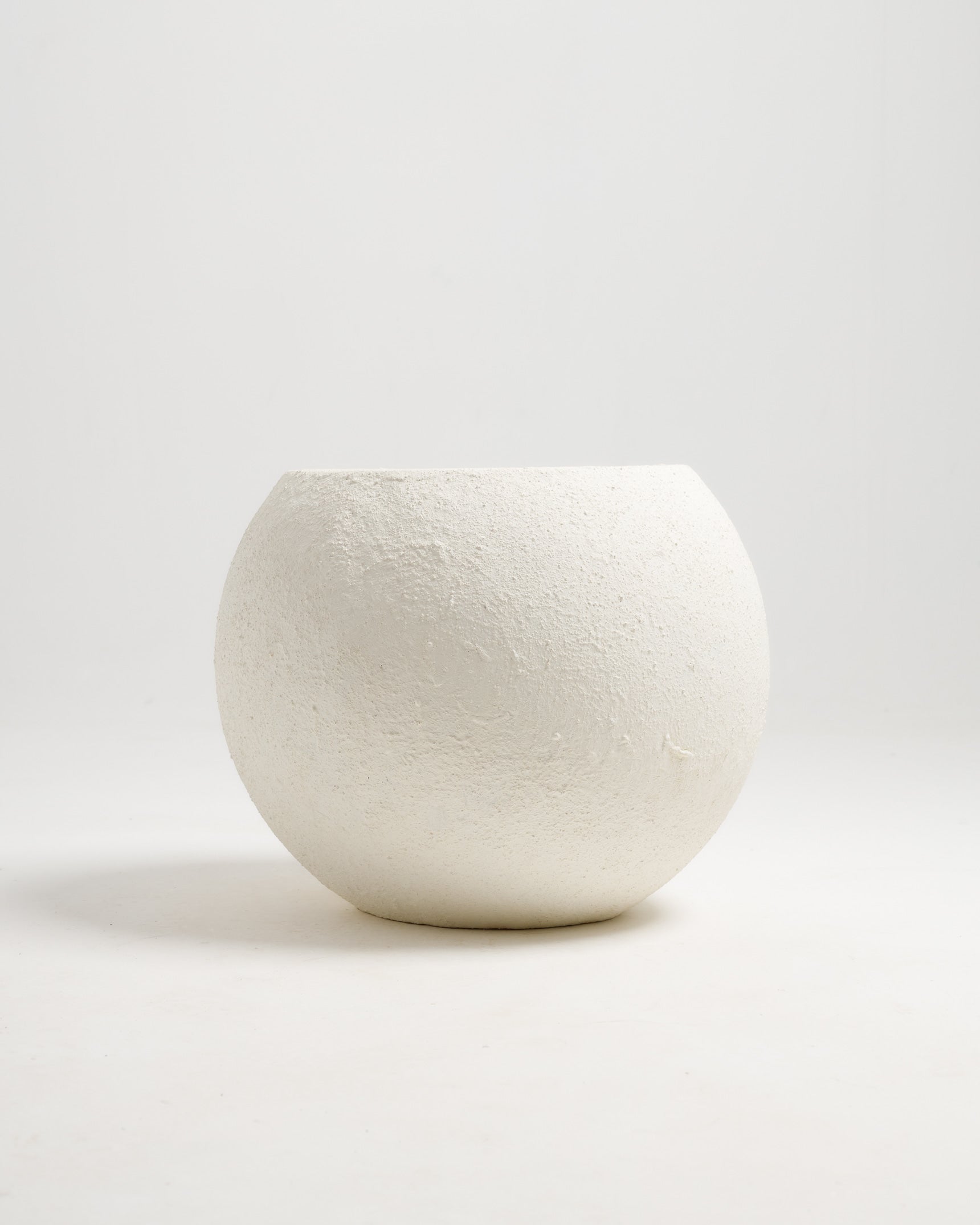 White Round Fiber Pot