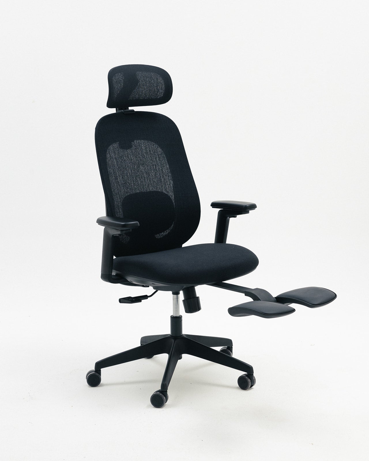 Black Aura Ergonomic Chair