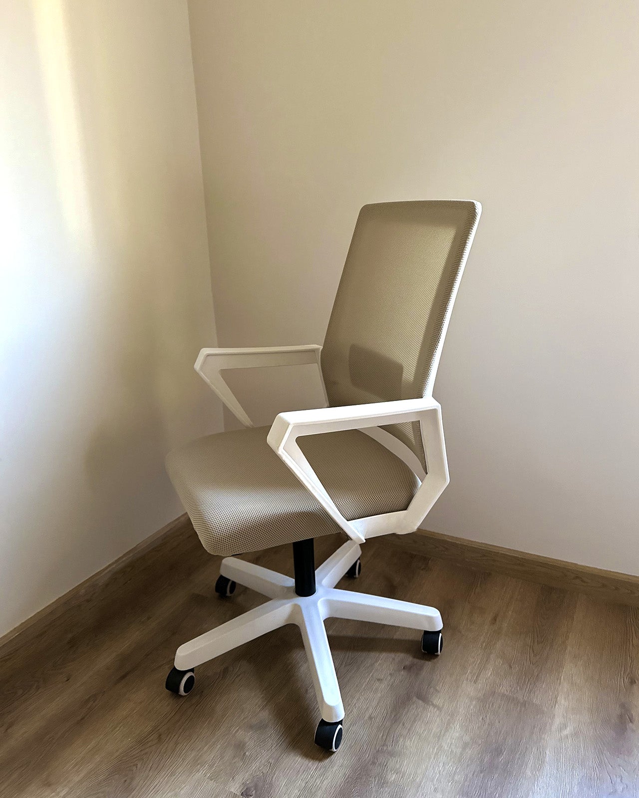 White Mesh Chair